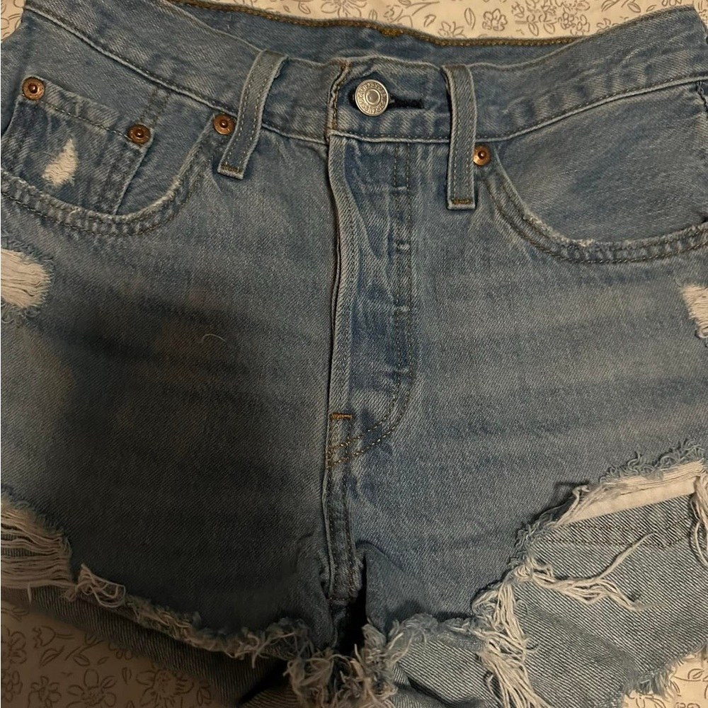 levi shorts